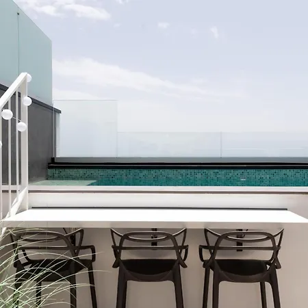 Daire Luxury Townhouse, Infinity Pool & Ocean Views