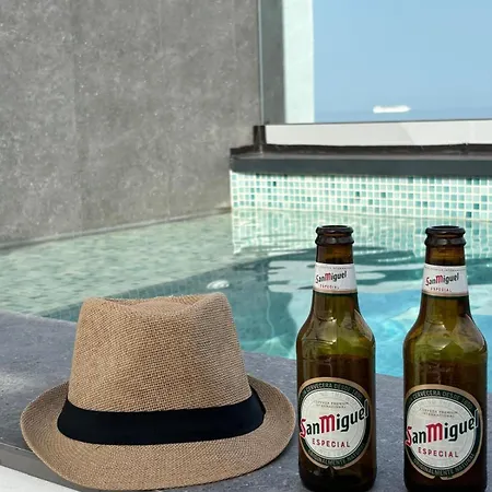 Daire Luxury Townhouse, Infinity Pool & Ocean Views *